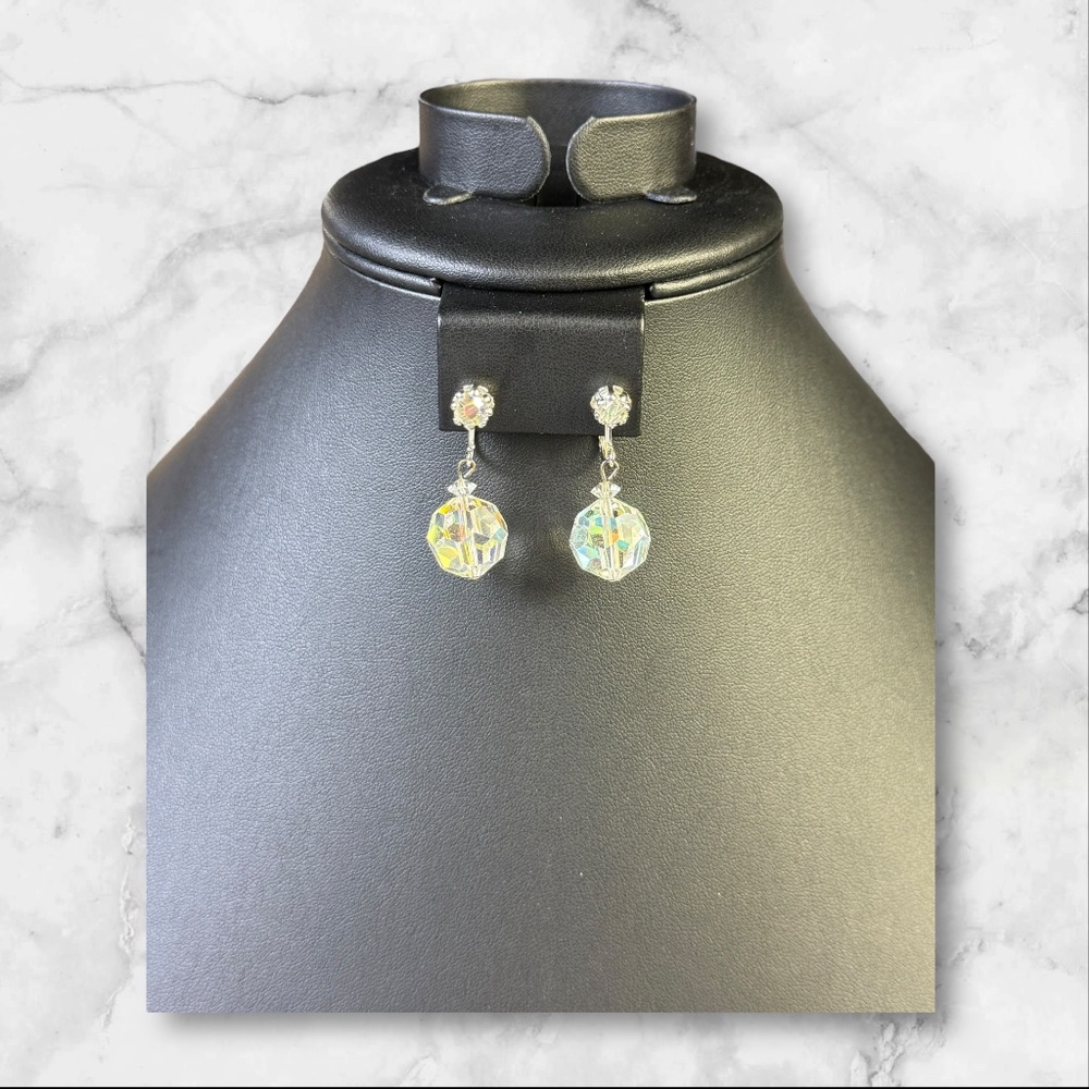 154. Vintage Aurora Borealis Crystal Clip-On‎ Dangle Earrings Silver Tone